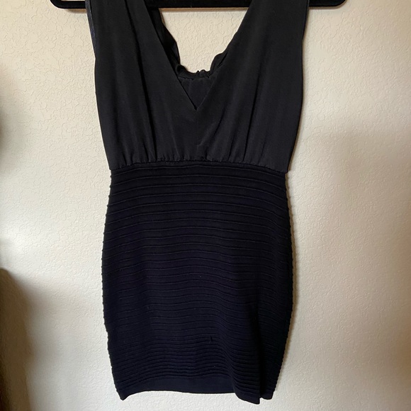 Black mini dress - Picture 2 of 2